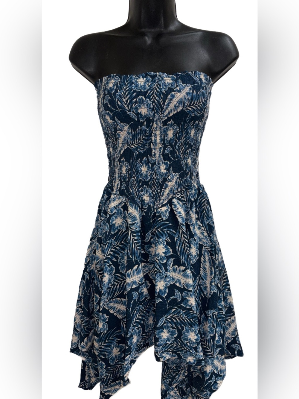 Navy Floral Smocked Strapless Summer Dress❤️